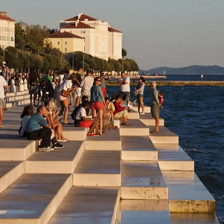 Apartment In Razanac With Sea View, Terrace, Air Conditioning, Wifi 4841-1 * Ražanac